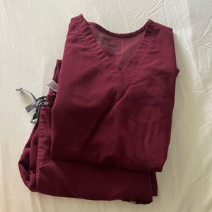 Maroon figs scrubs extra small top small paint long